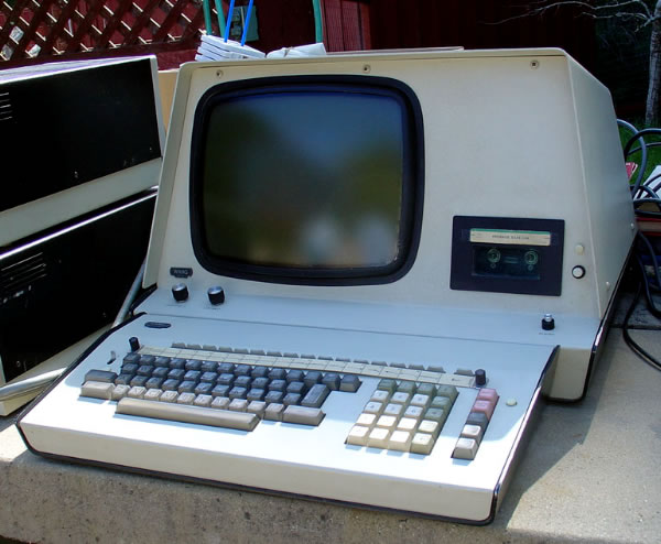 Wang 2200 Computer
